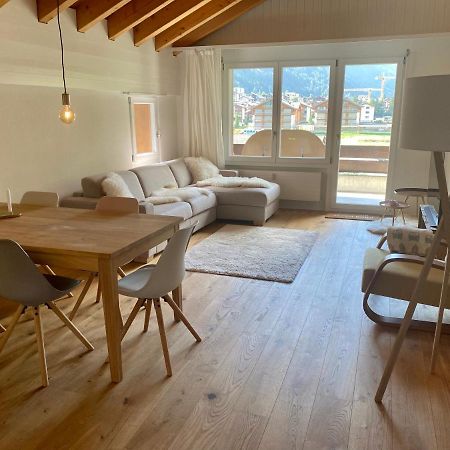 Moderne Dachwohnung Naehe Zermatt Mit Balkon Täsch Eksteriør billede