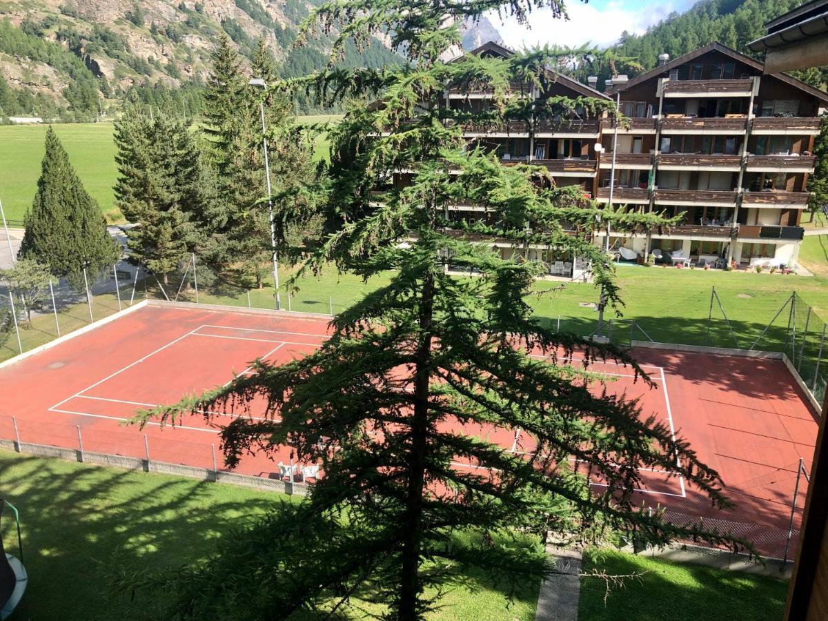 Moderne Dachwohnung Naehe Zermatt Mit Balkon Täsch Eksteriør billede